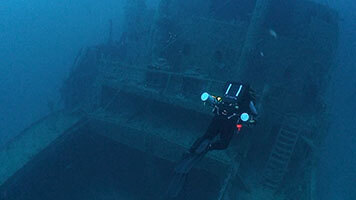 Rebreather diver during open-water diving